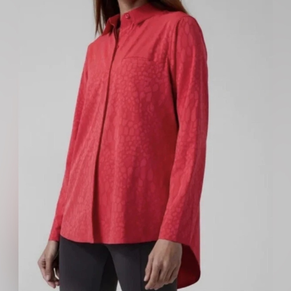 Athleta Red Urbanite Textured Top Button‎ Up Long Sleeve, Size L
